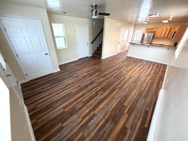 Building Photo - 1904 N Harris St Unit B