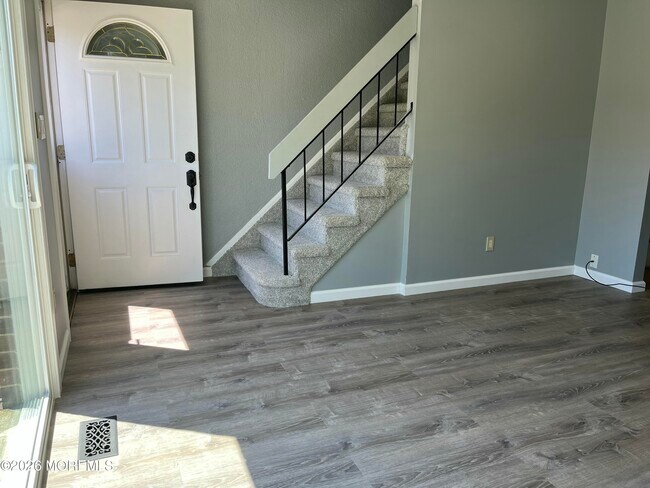 Photo - 53 Primrose Ln