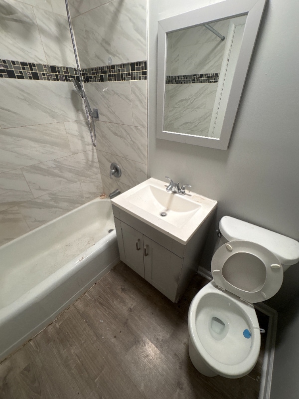 Photo - 3353 Commercial Ave Unit 14