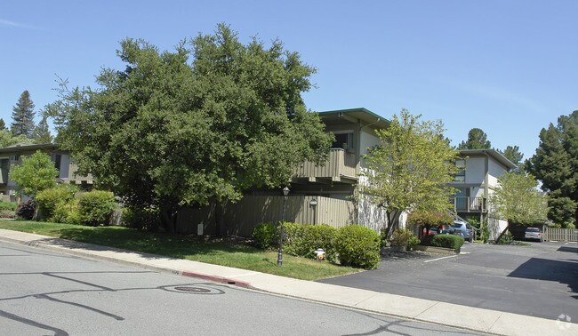 Photo - Moraga Manor