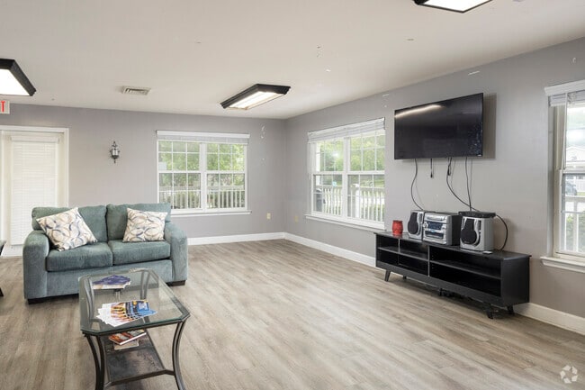 Community Center - Augusta Springs