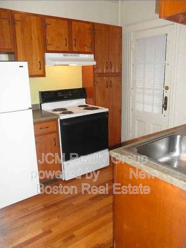 Building Photo - 203 Lewis St Unit 2