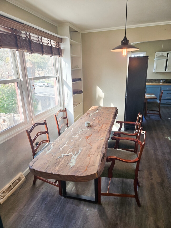 Photo - 1094 E 17th Ave