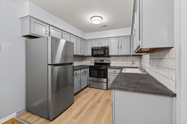 Photo - 10228 Nancys Blvd