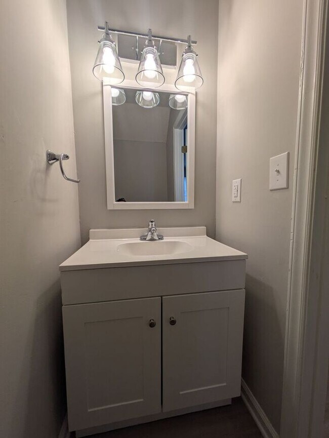 Photo - Renovated 2BD/1.5 Unit at Northowne Heights Unit 45