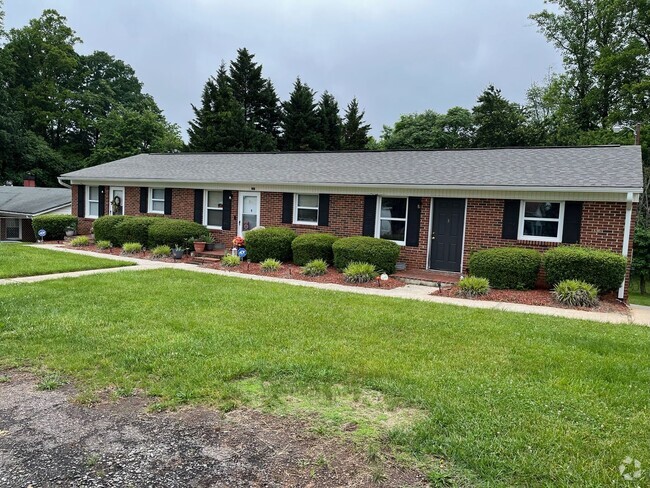 Building Photo - Briskwood Apartments Unit 6