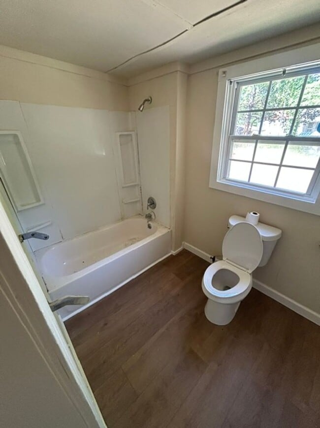 Photo - 82 Maple St