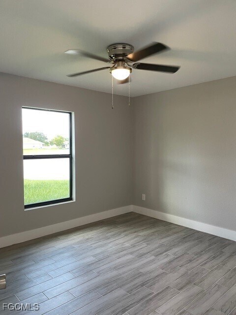 Building Photo - 321 Kismet Pkwy W