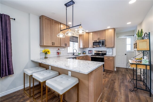 Photo - 207 W Ivy St