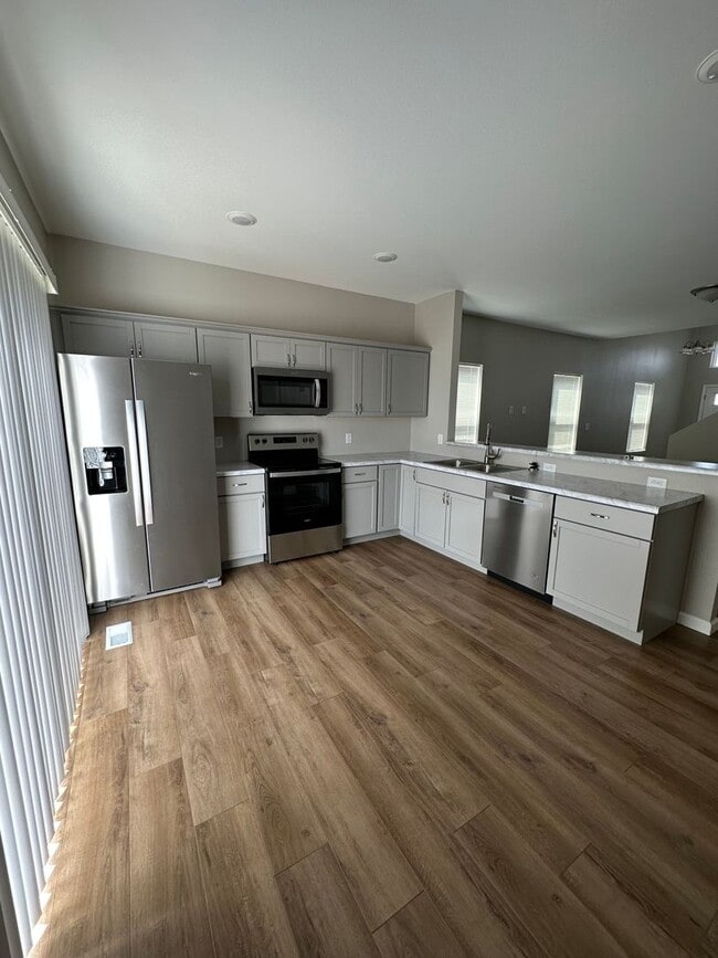 Photo - 2554-2550 Granite Dr NW