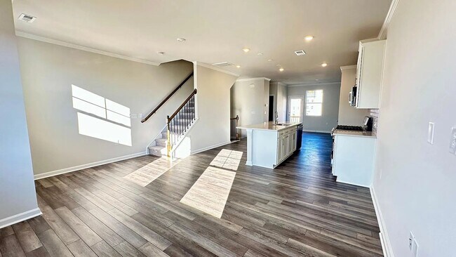 Building Photo - 2439 Kasota Ln