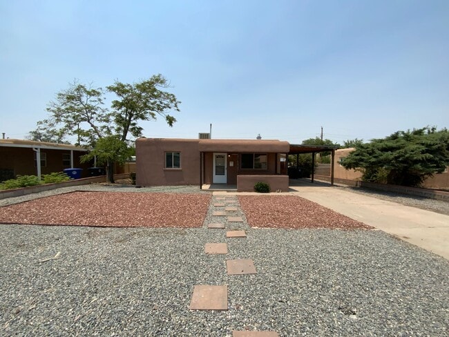 2 Bedroom Single Story Home Available Near... - 2 Bedroom Single Story Home Available Near...