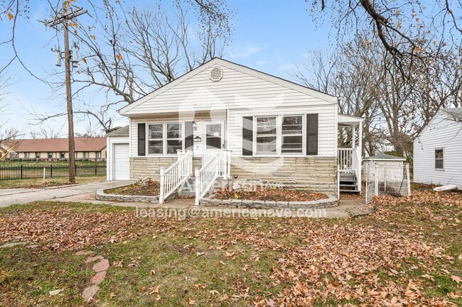 Photo - 1143 Charbonier Rd