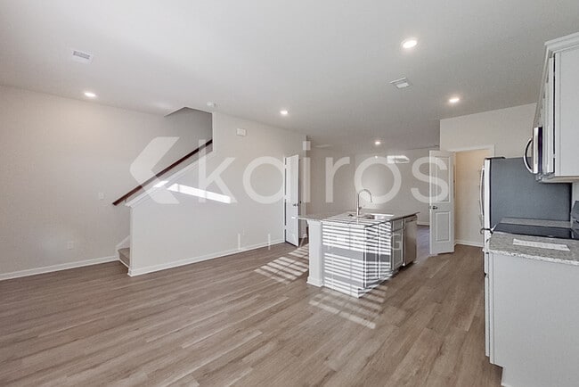 Photo - 2191 Banyan Cir
