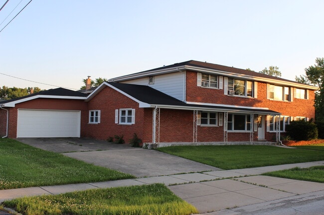 Photo - 14455 Jefferson Ave Unidad 2E