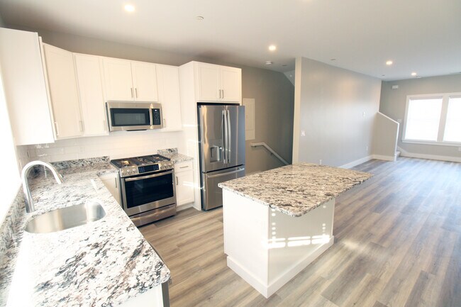 Photo - 819 Aquidneck Ave