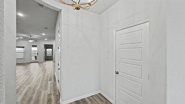 Photo - 16617 Hidden Cove Dr