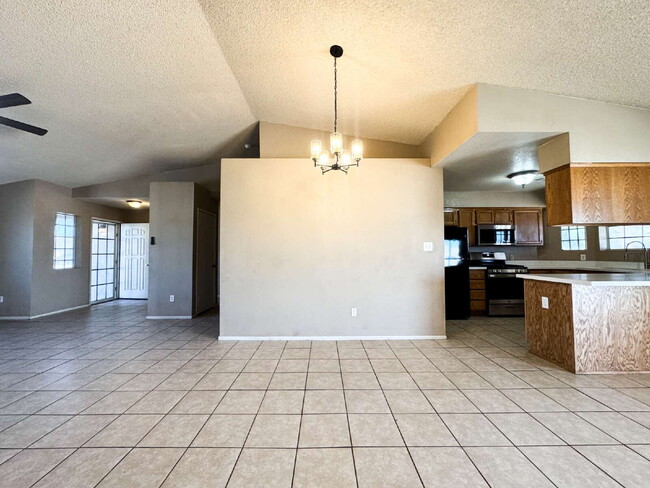 Photo - "Newly Renovated 4-Bedroom, 2 Bathroom Home in Yuma!"