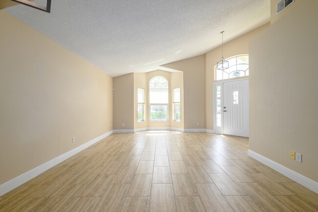 Photo - 12803 Maribou Cir