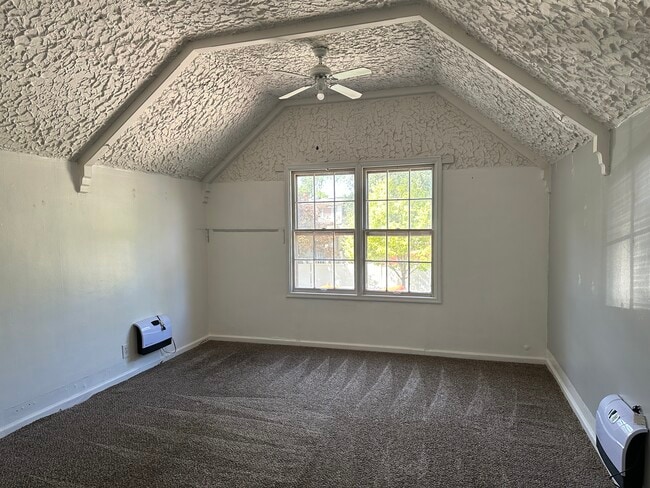 Photo - 923 E Whitman St Unit 923