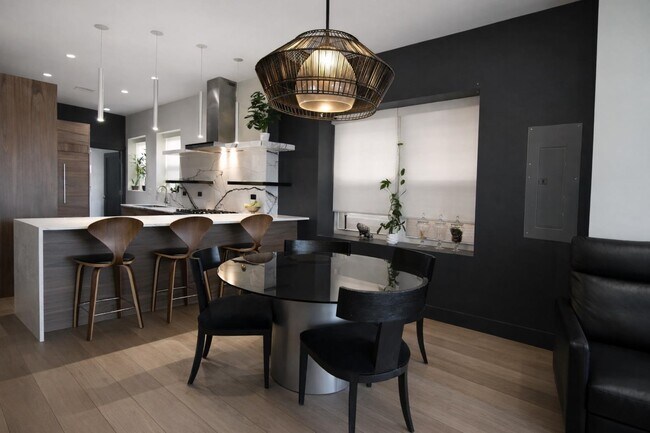 Photo - 335 Arlington Ave Unidad 2