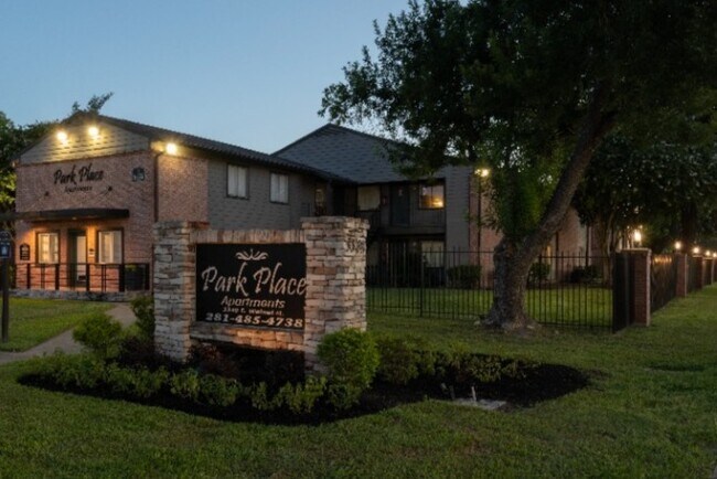 Building Photo - Park Place Rental