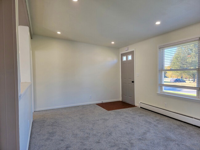 Photo - 1290 Sheep Hill Rd