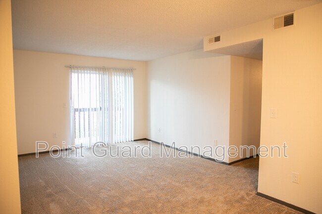 Photo - 105 W Gold Coast Rd