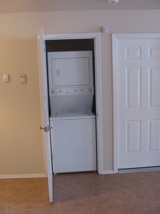 Photo - Great 3 bed, 2 bath Cortez Town Home