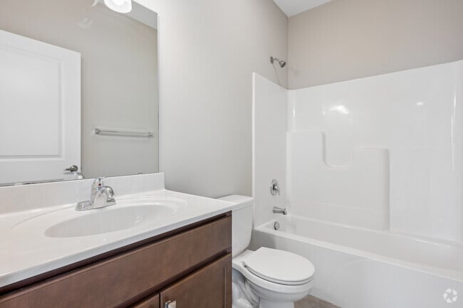 2BR, 2BA - 1,027SF - Primary Bathroom