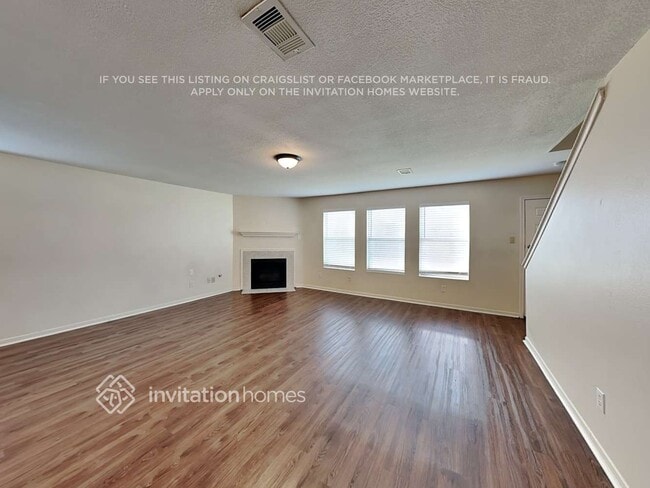 Photo - 1818 Day Lily Way