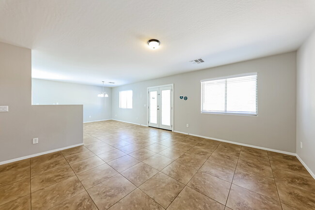 Photo - 23656 W Bowker St