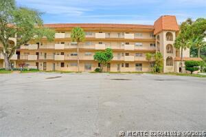 Building Photo - 6200 S Falls Cir Dr Unit 310