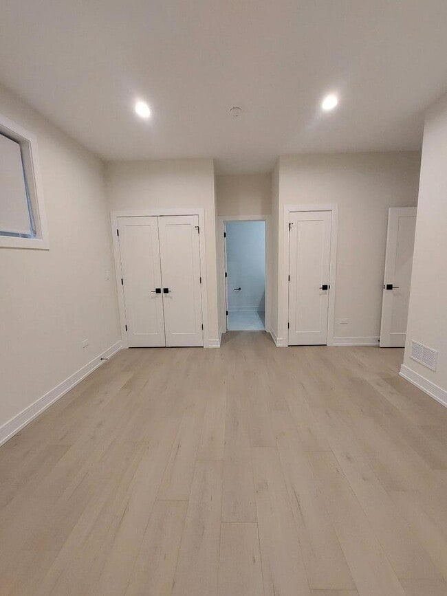 Photo - 4625 S Michigan Ave Unit 1