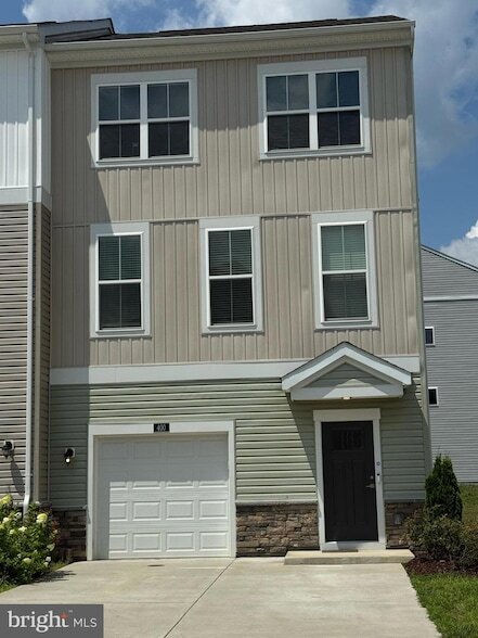 Photo - 400 Honeyberry Ln Townhome