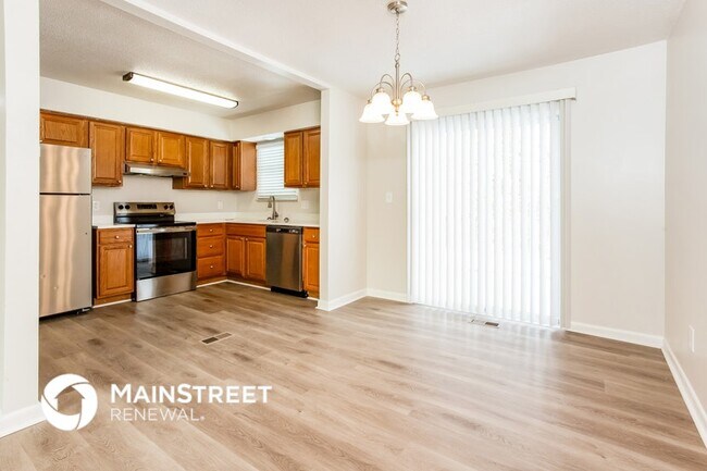 Photo - 5409 Avebury Ln