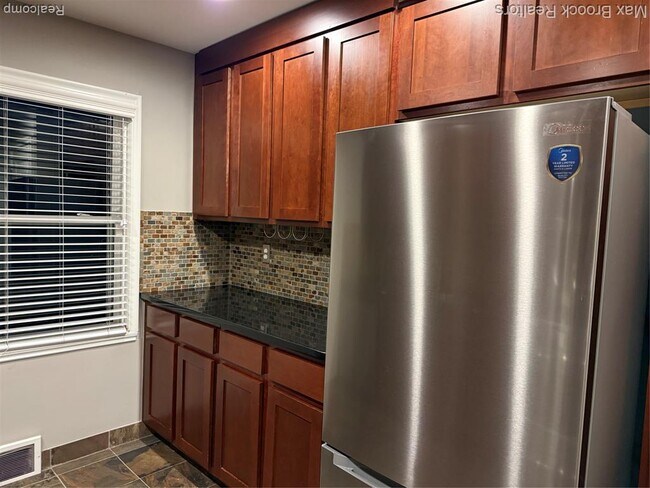 Photo - 1773 Villa Rd