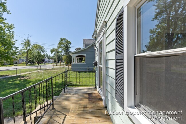 Photo - 2945 Roosevelt Rd Casa