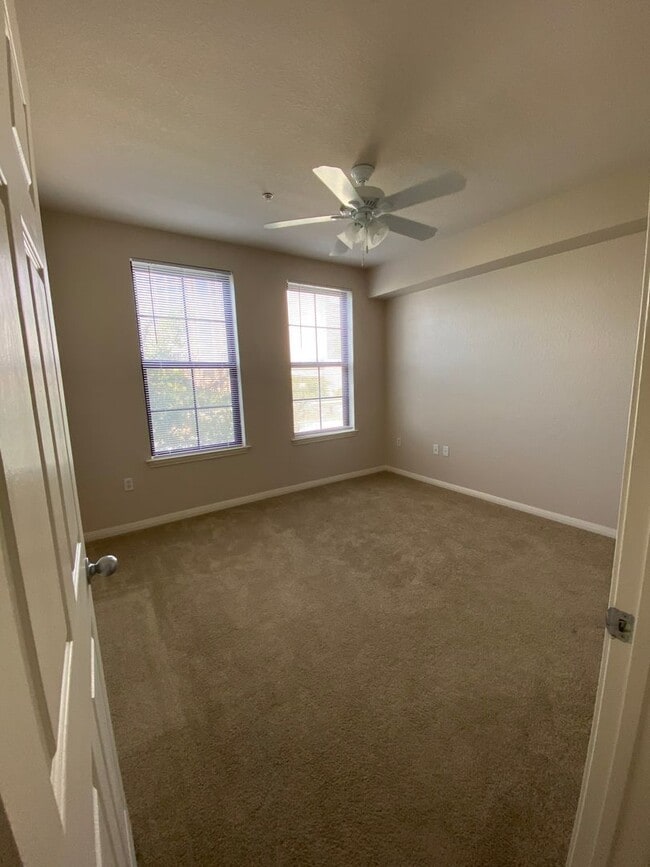 Photo - 1x1 Cozy and convenient. 1st floor unit