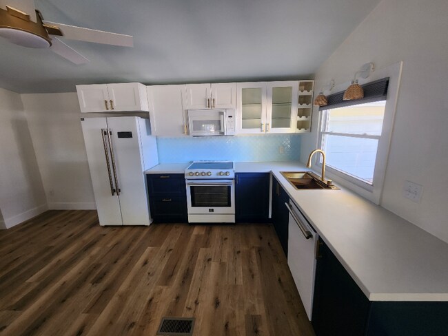 Photo - 231 N John St