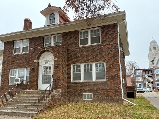 Massive 4 Bedroom, 2 Bath Brick Home - Massive 4 Bedroom, 2 Bath Brick Home