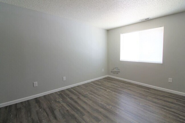 Photo - 3 S Edison St Unidad #C