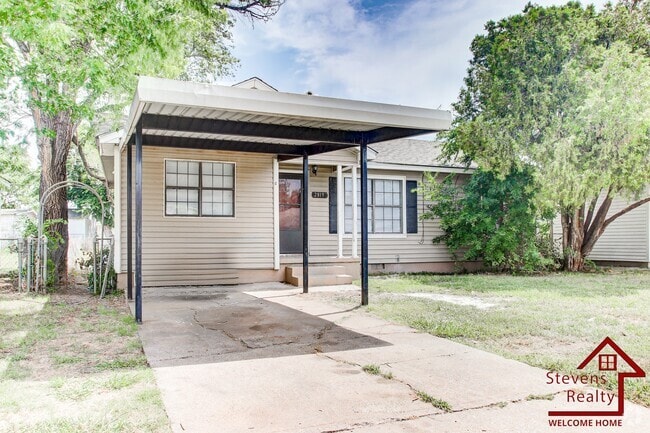 Building Photo - 2819 NW 24th St Rental