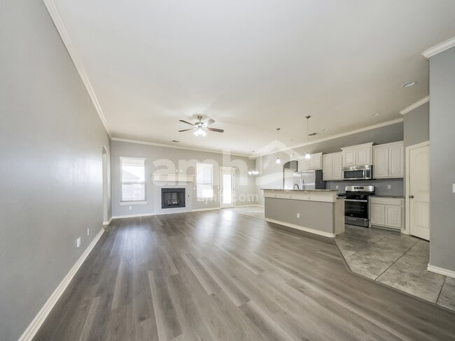 Photo - 416 E Charlotte Terrace