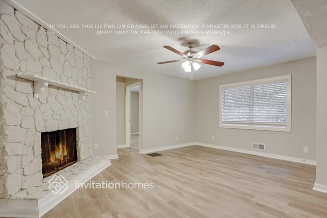 Photo - 992 Washington Rd