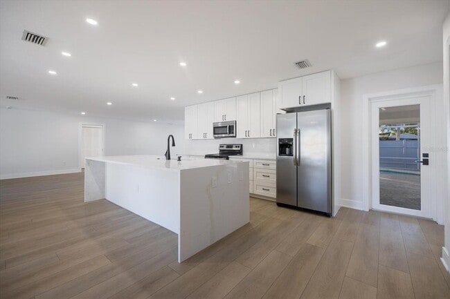 Photo - 328 Monet Dr