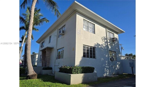 Building Photo - 660 84th St Unit 39