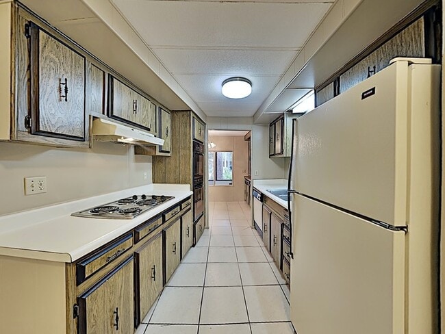 Photo - 532 W Plantation Blvd