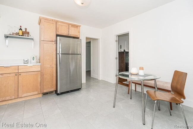 Photo - 2392 W Auburn Rd