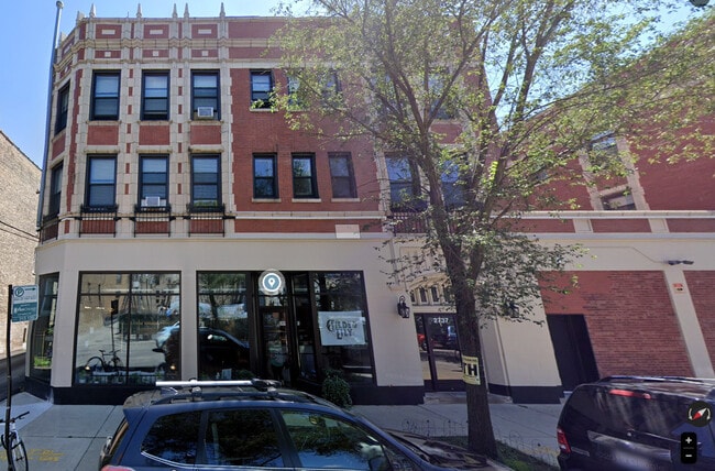 Building Photo - 2737 N Spaulding Ave Unit 208 Rental